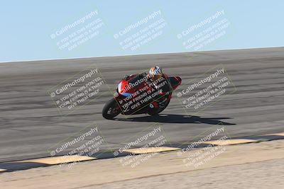 media/Oct-13-2025-Moto Forza (Mon) [[a66d839500]]/3-B Group/Session 2 (Bowl)/